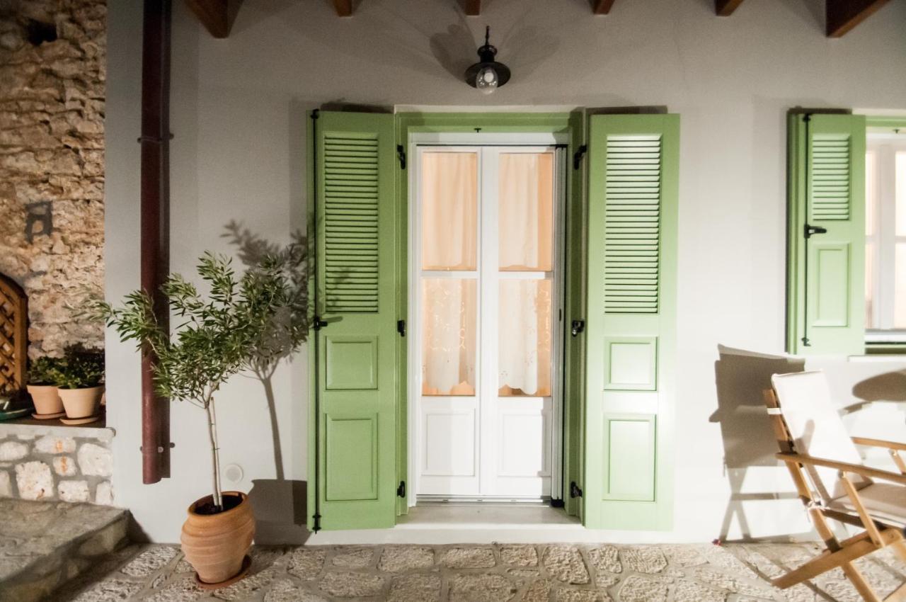Luca'S Houses Chalki Town Exterior foto